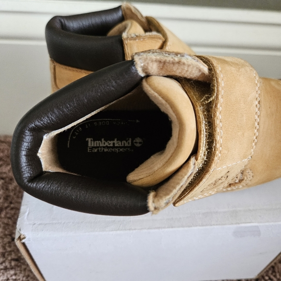 Timberland Toddler Shoes Size 8 - Picture 2 of 4
